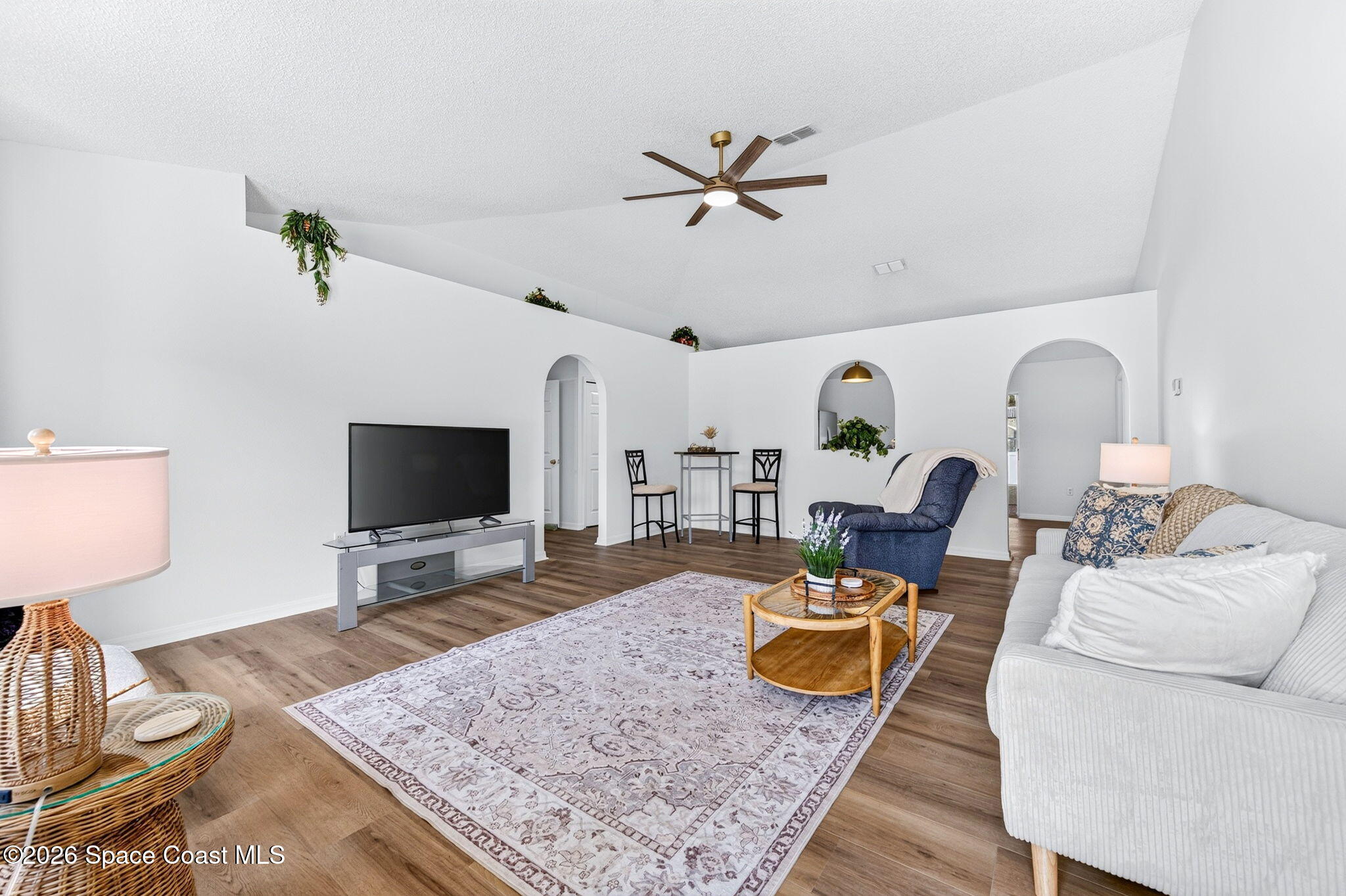 6392 Hudson Road Cocoa, FL 32927 - Photo 6 of 36 Vaulted ceilings