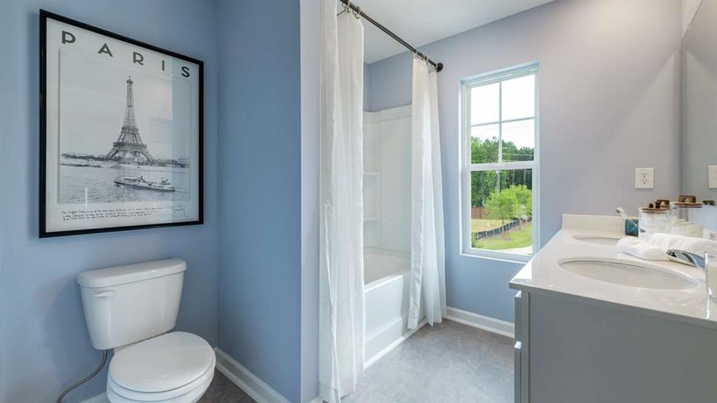 3562 Matthew Court Decatur, GA 30030 - Photo 27 of 30 a bathroom with a toilet sink and tub
