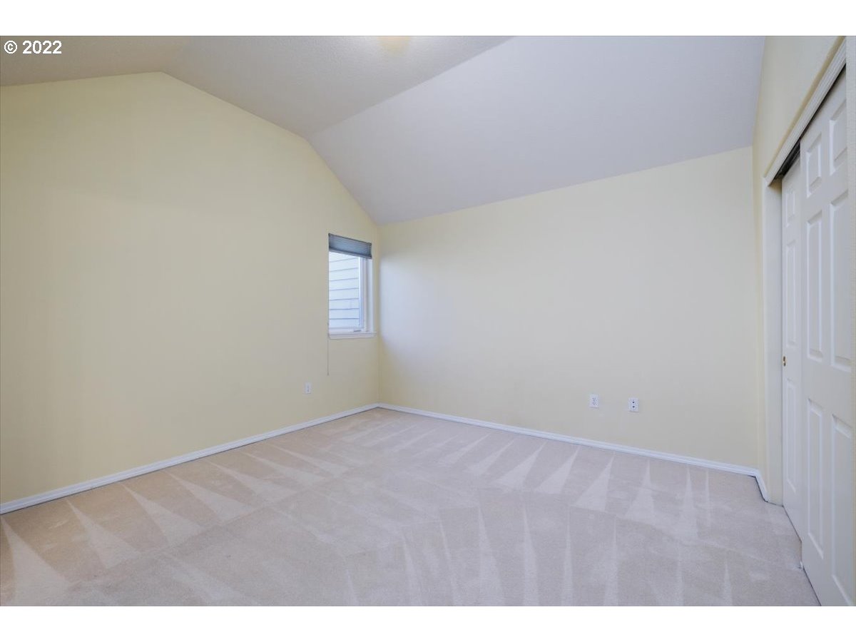 419 Northeast Roth Street Portland, OR 97211 - Photo 20 of 25 Gallery Image 20