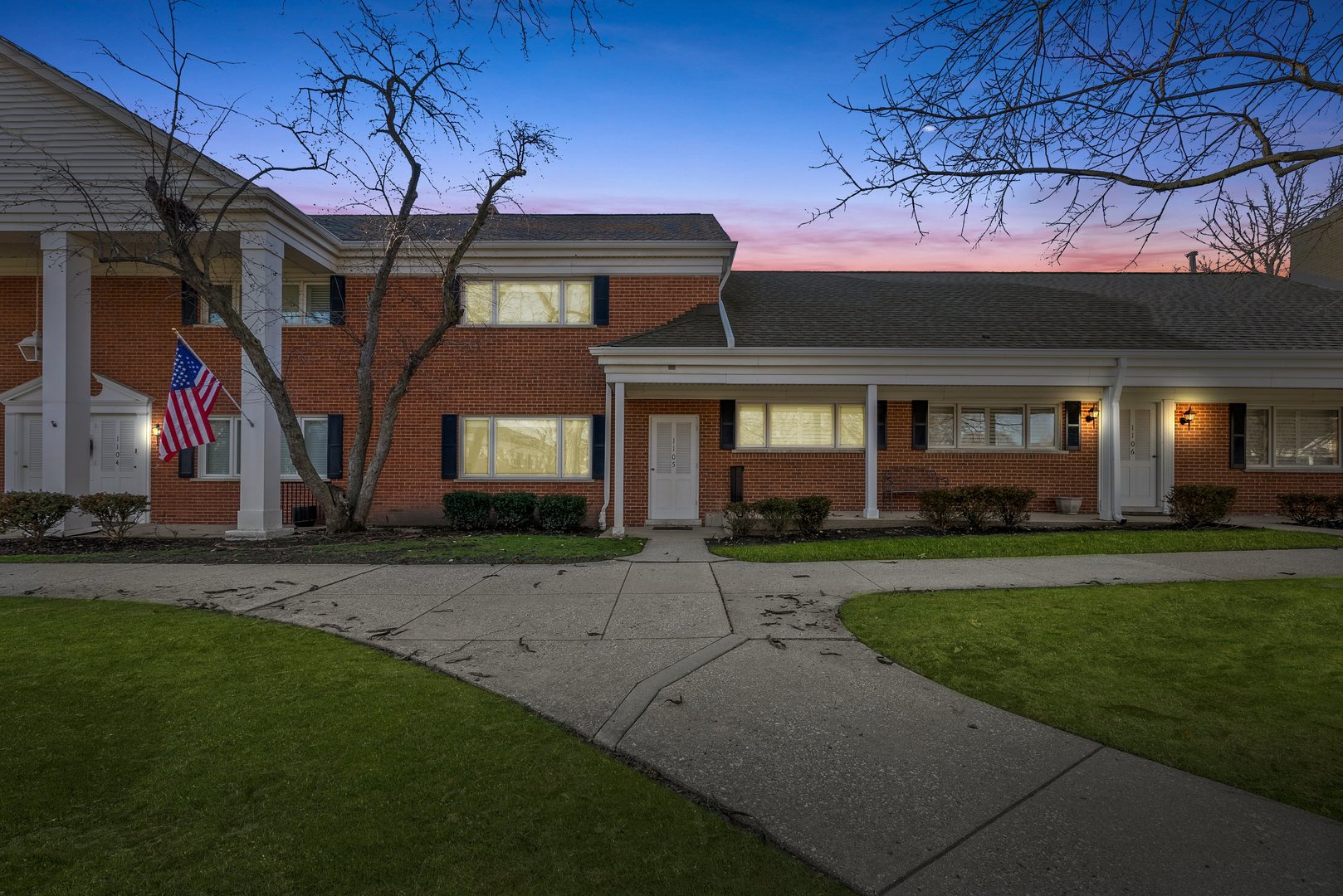 1105 Chanticleer Ln, Hinsdale, IL 60521 | Compass