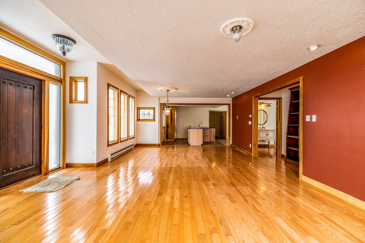 16708 Amstutz Road Leo, IN 46765 - Photo 8 of 36 Gallery Image 8