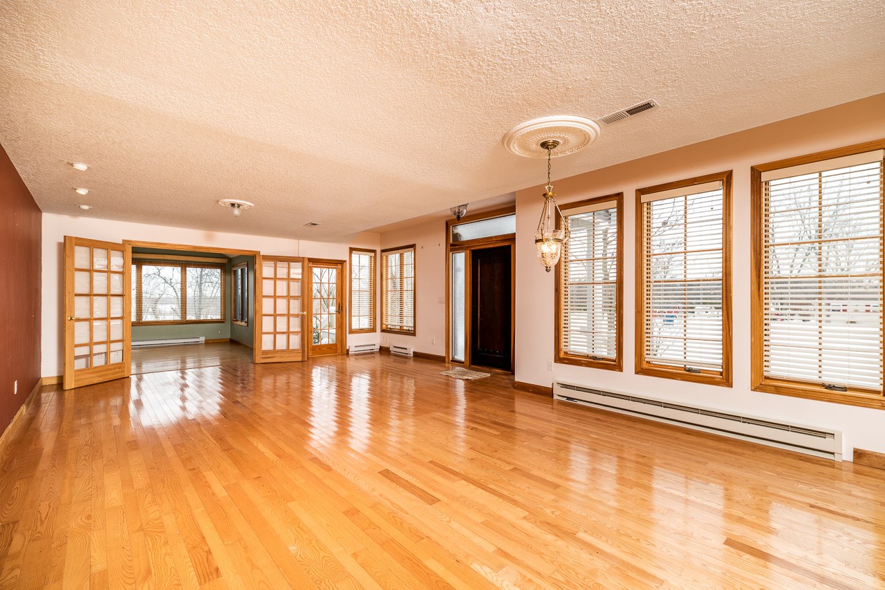 16708 Amstutz Road Leo, IN 46765 - Photo 9 of 36 Gallery Image 9