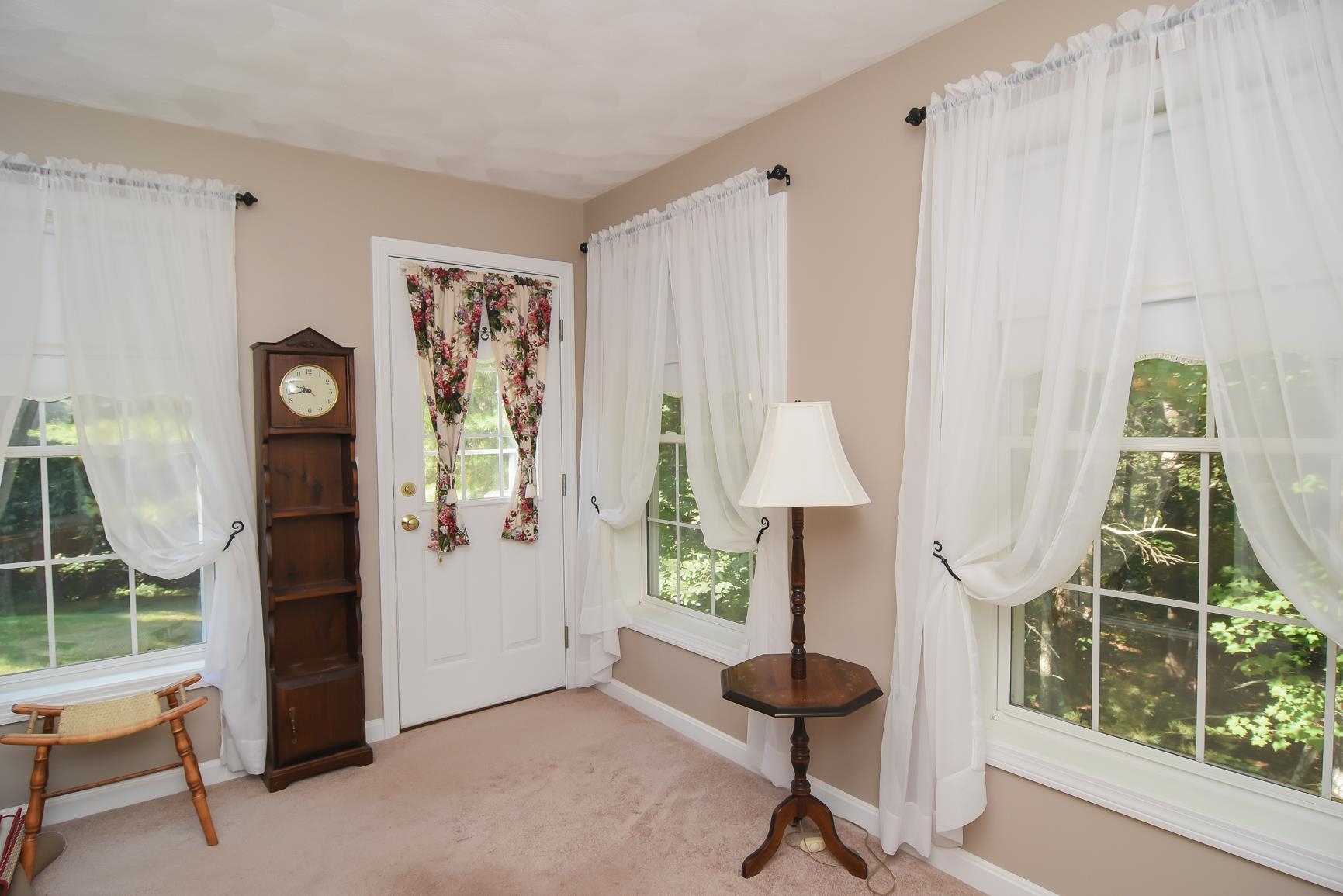 24 Hadleigh Road Windham, NH 03087 - Photo 12 of 40