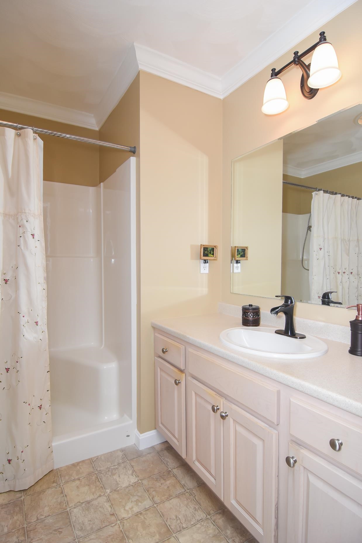 24 Hadleigh Road Windham, NH 03087 - Photo 16 of 40