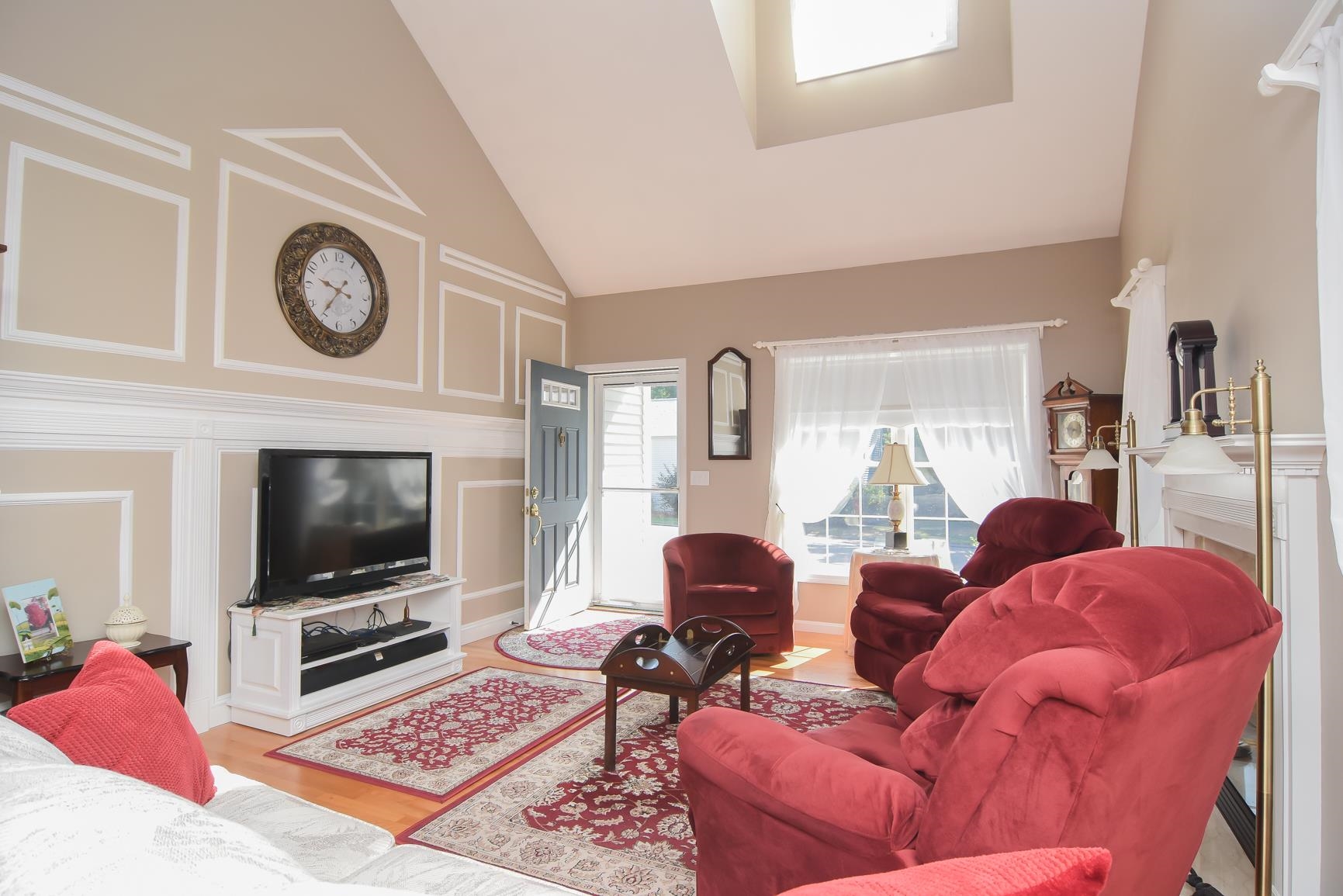 24 Hadleigh Road Windham, NH 03087 - Photo 4 of 40