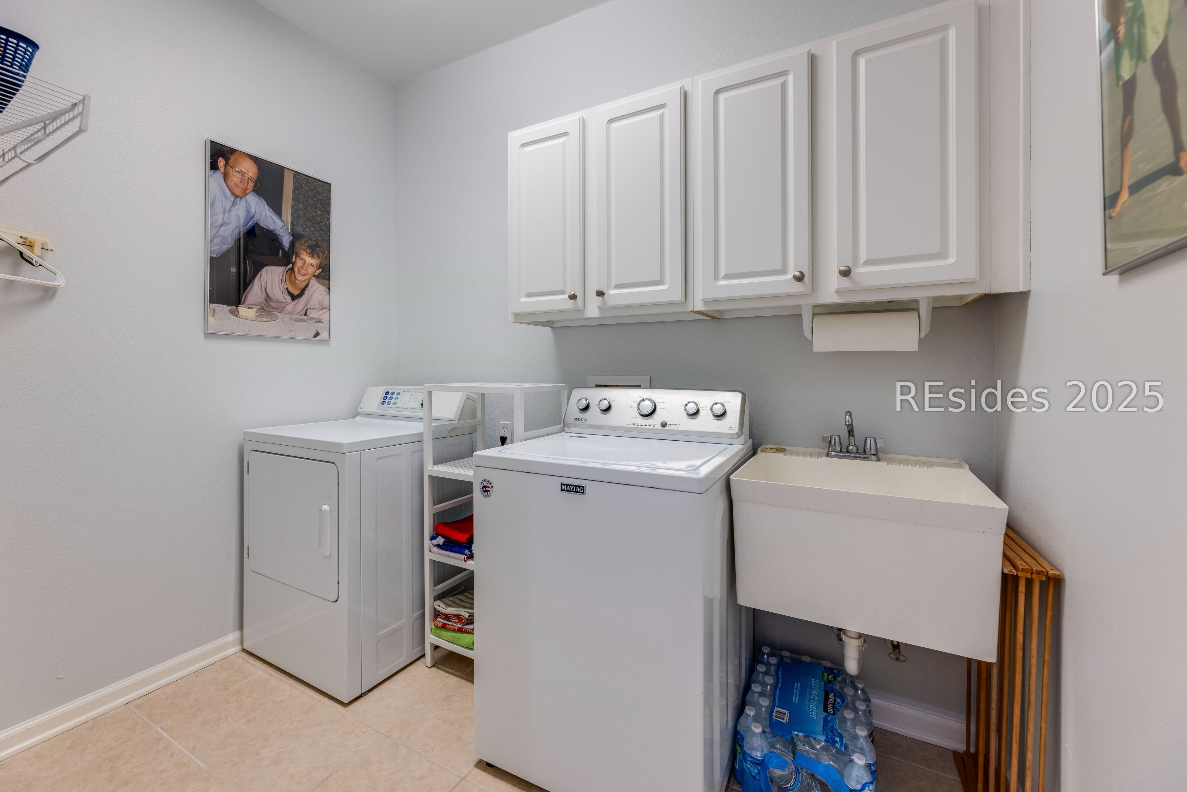 34 Pineapple Drive Bluffton, SC 29909 - Photo 22 of 44 Large laundry room with sink