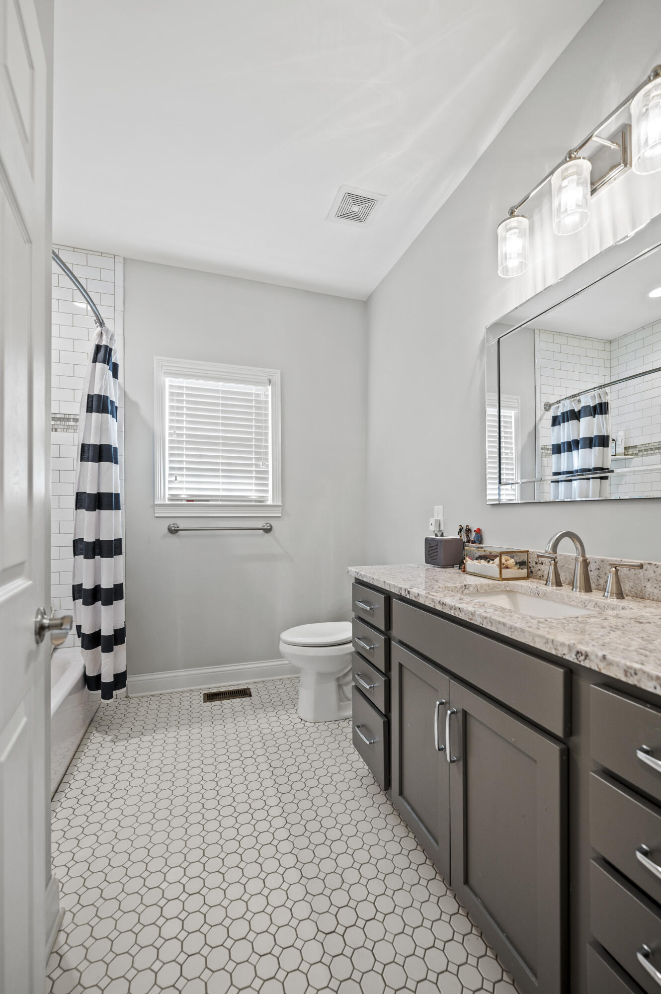606 Old Coach Road Nicholasville, KY 40356 - Photo 36 of 51 Full Bath #2