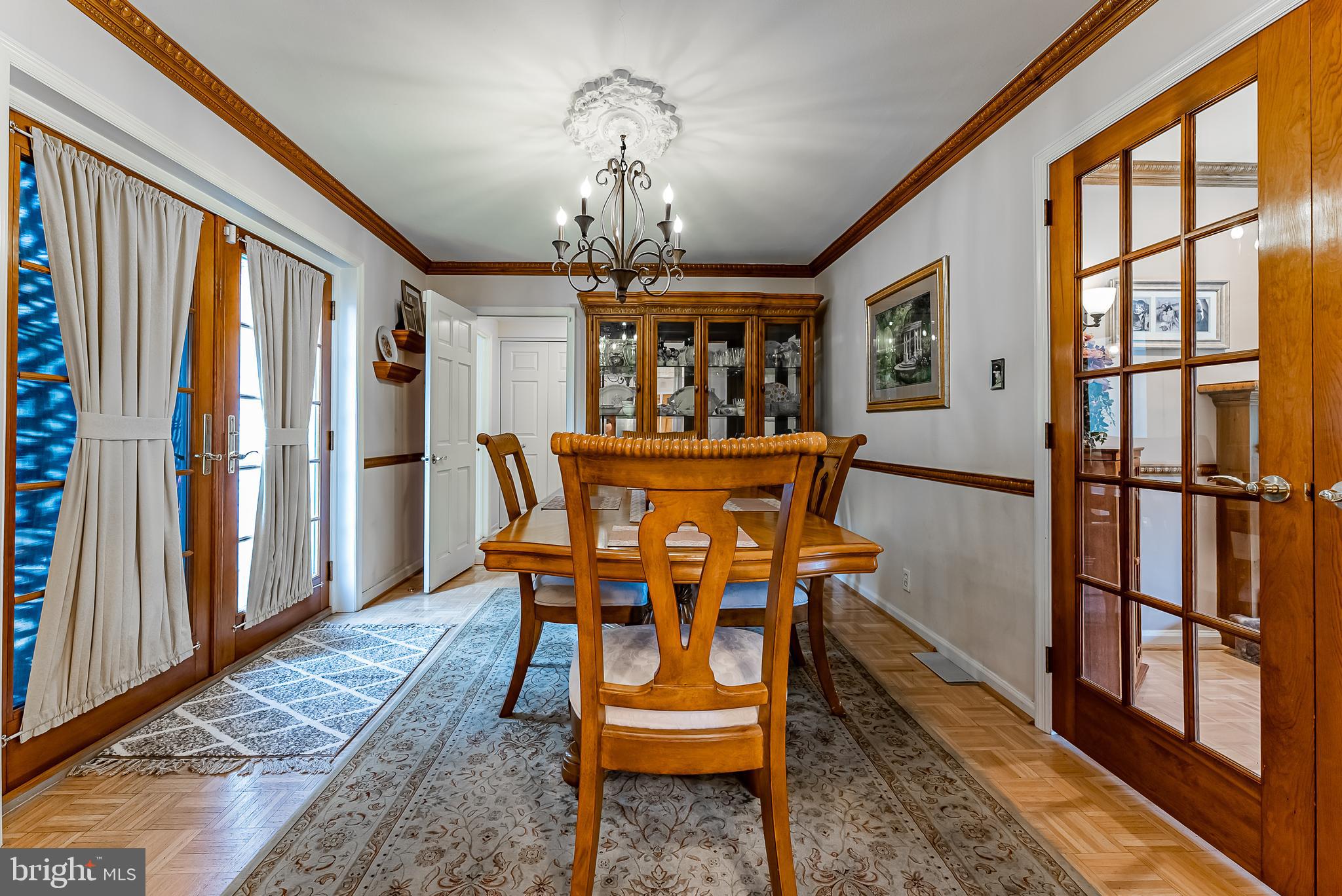 34 Somerset Road Huntingdon Valley, PA 19006 - Photo 16 of 42 Dining room