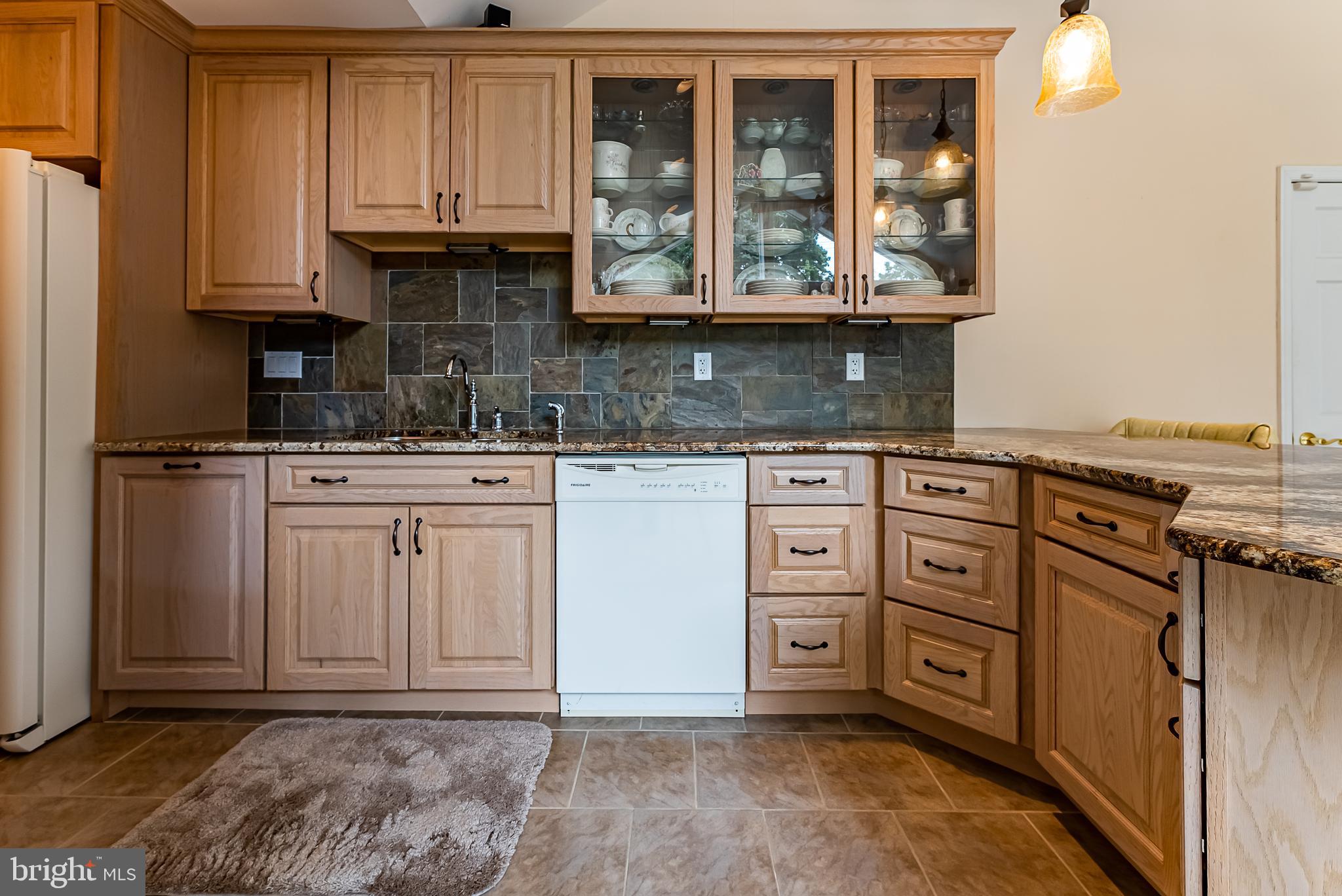 34 Somerset Road Huntingdon Valley, PA 19006 - Photo 28 of 42 Kitchen in-law suite