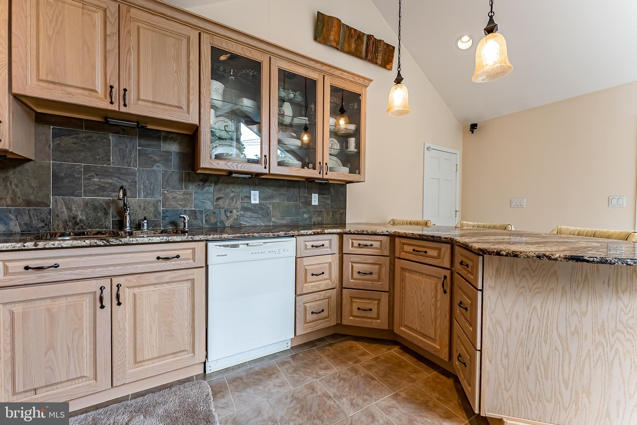 34 Somerset Road Huntingdon Valley, PA 19006 - Photo 29 of 42 Kitchen in-law suite