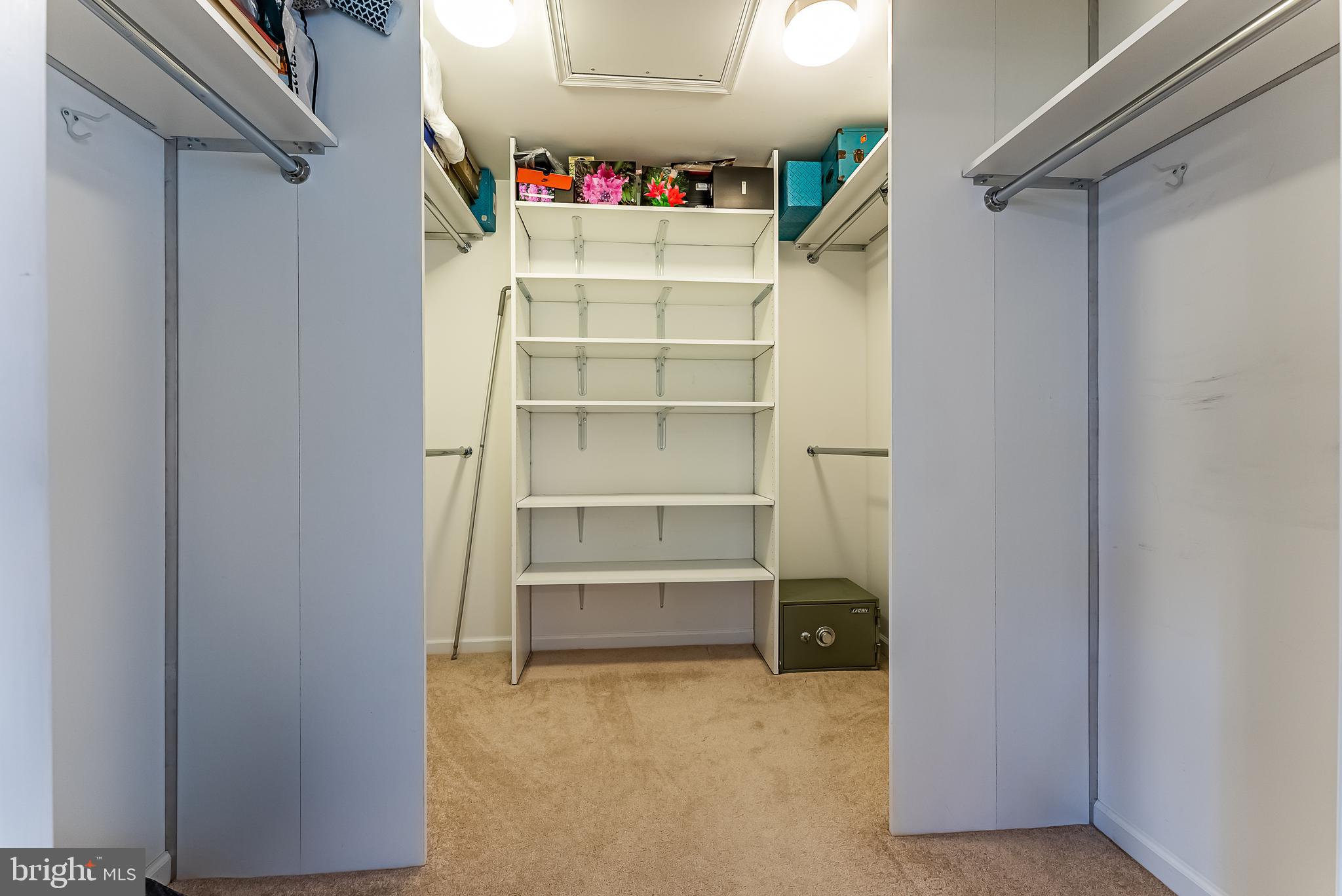 34 Somerset Road Huntingdon Valley, PA 19006 - Photo 35 of 42 Walk-in closet, in-law suire