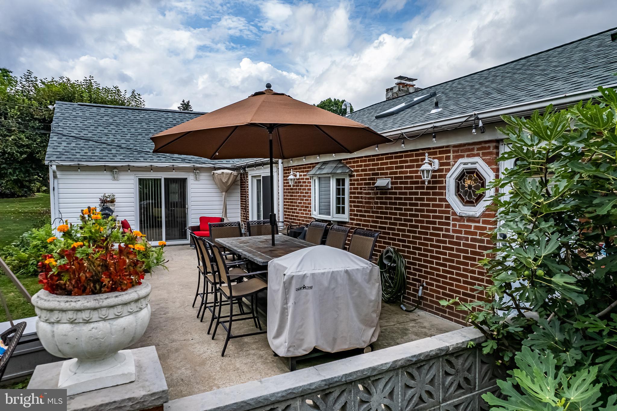 34 Somerset Road Huntingdon Valley, PA 19006 - Photo 5 of 42