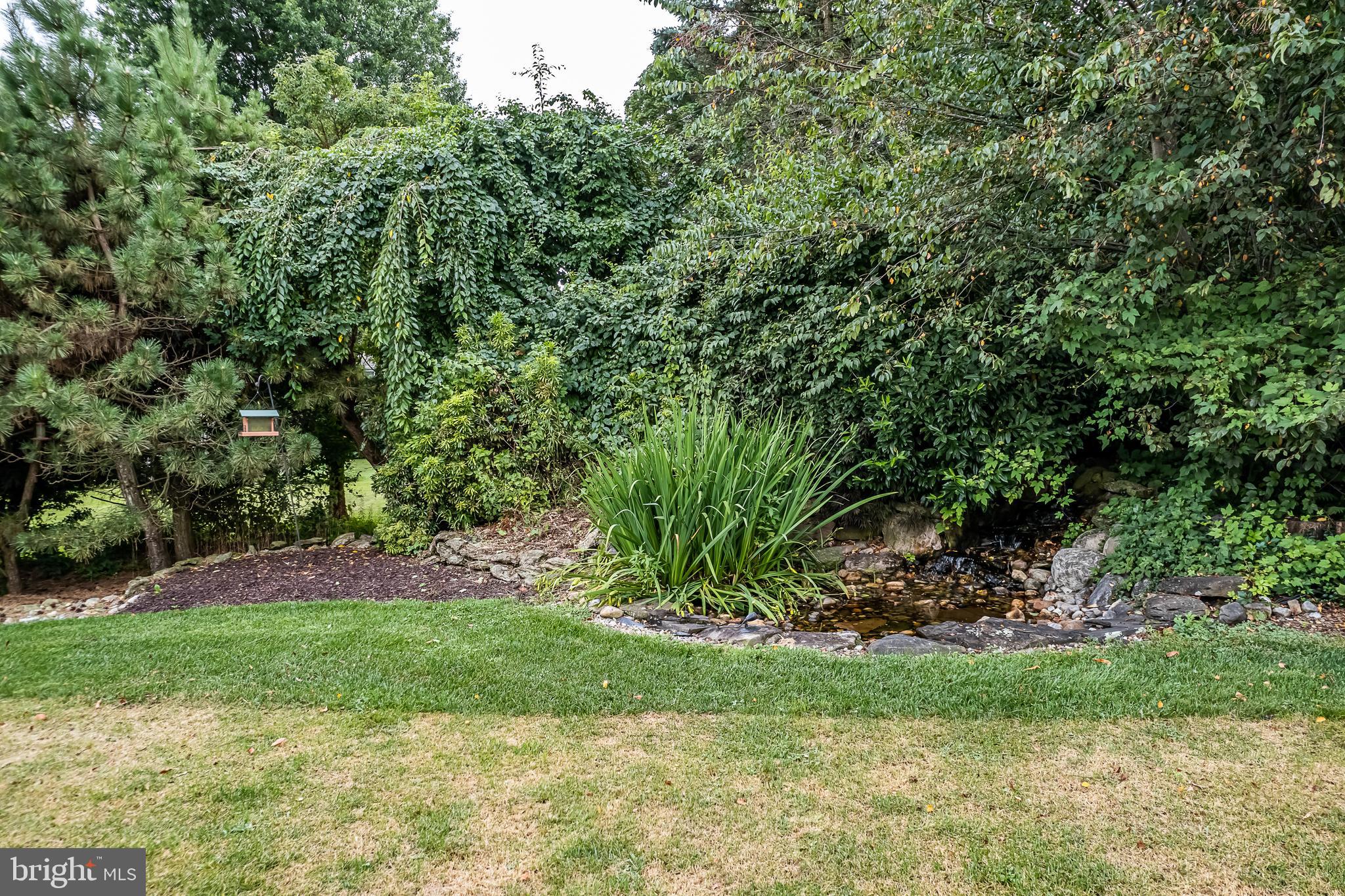 34 Somerset Road Huntingdon Valley, PA 19006 - Photo 7 of 42 Backyard