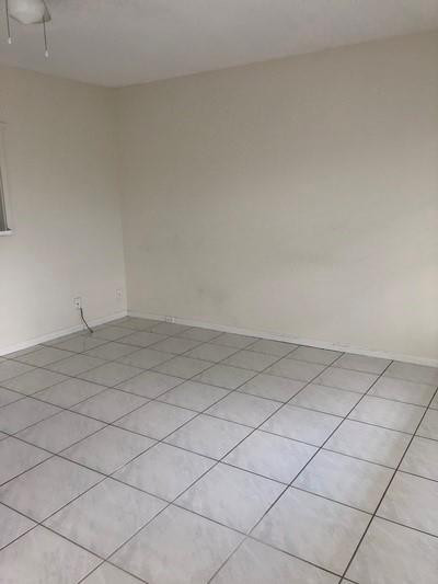 21 Brighton A, Unit A Boca Raton, FL 33434 - Photo 3 of 32 living room