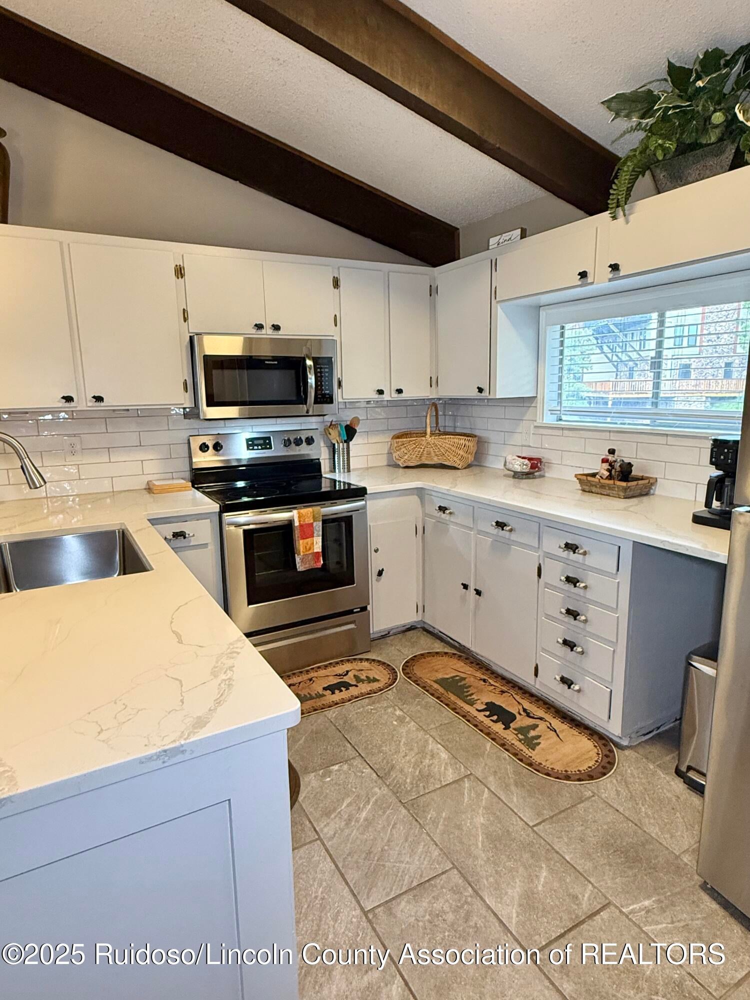 220 Lookout Drive, Unit D2 Ruidoso, NM 88345 - Photo 17 of 30 Gallery Image 17