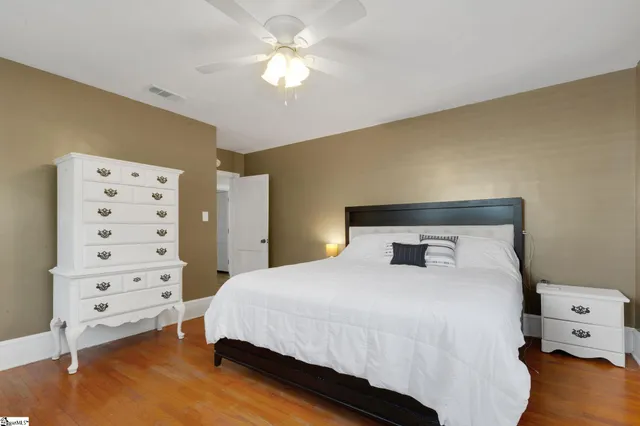 $175,000 | 330 Poplar Street, Clinton, SC 29325