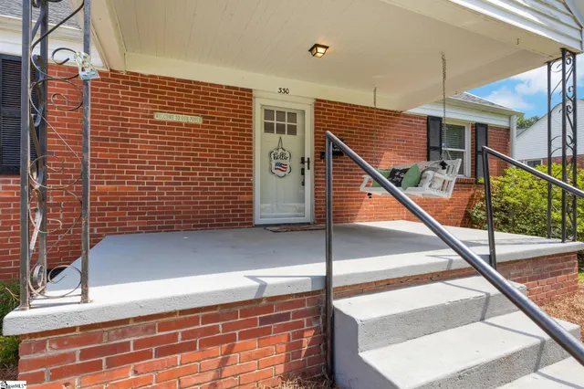 $175,000 | 330 Poplar Street, Clinton, SC 29325