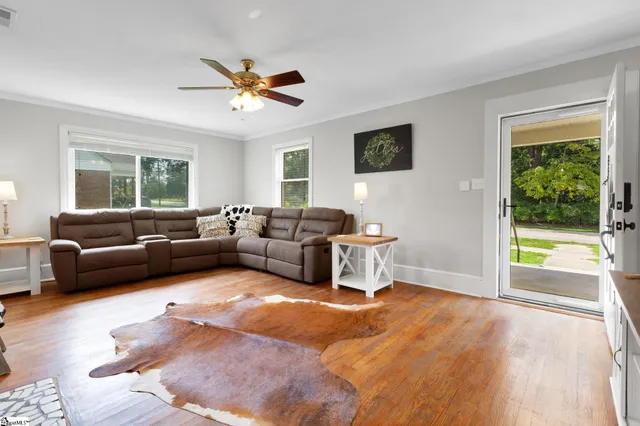 $175,000 | 330 Poplar Street, Clinton, SC 29325