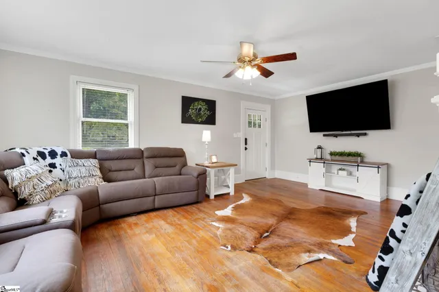 $175,000 | 330 Poplar Street, Clinton, SC 29325