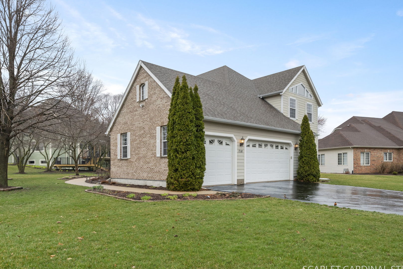 716 Cornwall Circle Sugar Grove, IL 60554 - Photo 25 of 29 a front view of house with yard