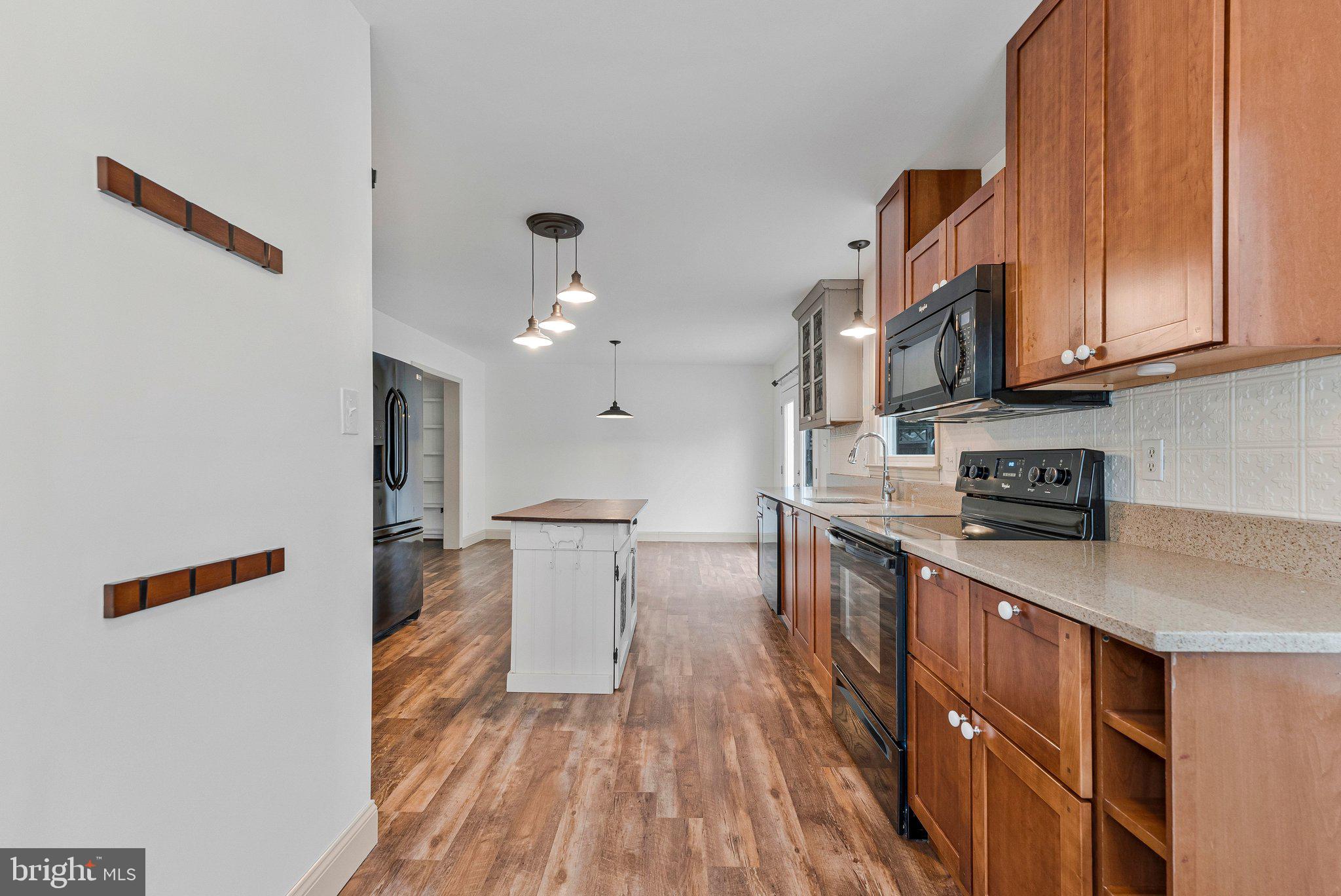 3 New Cut Road Round Hill, VA 20141 - Photo 18 of 46 Gallery Image 18