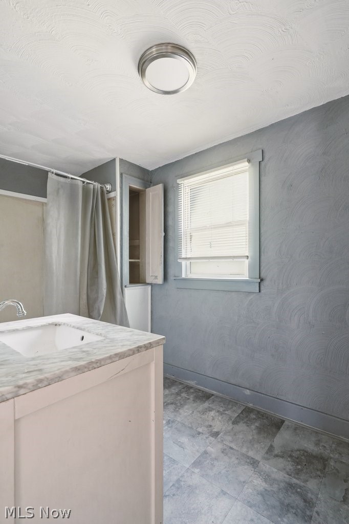 1313 Manchester Road Akron, OH 44307 - Photo 7 of 28