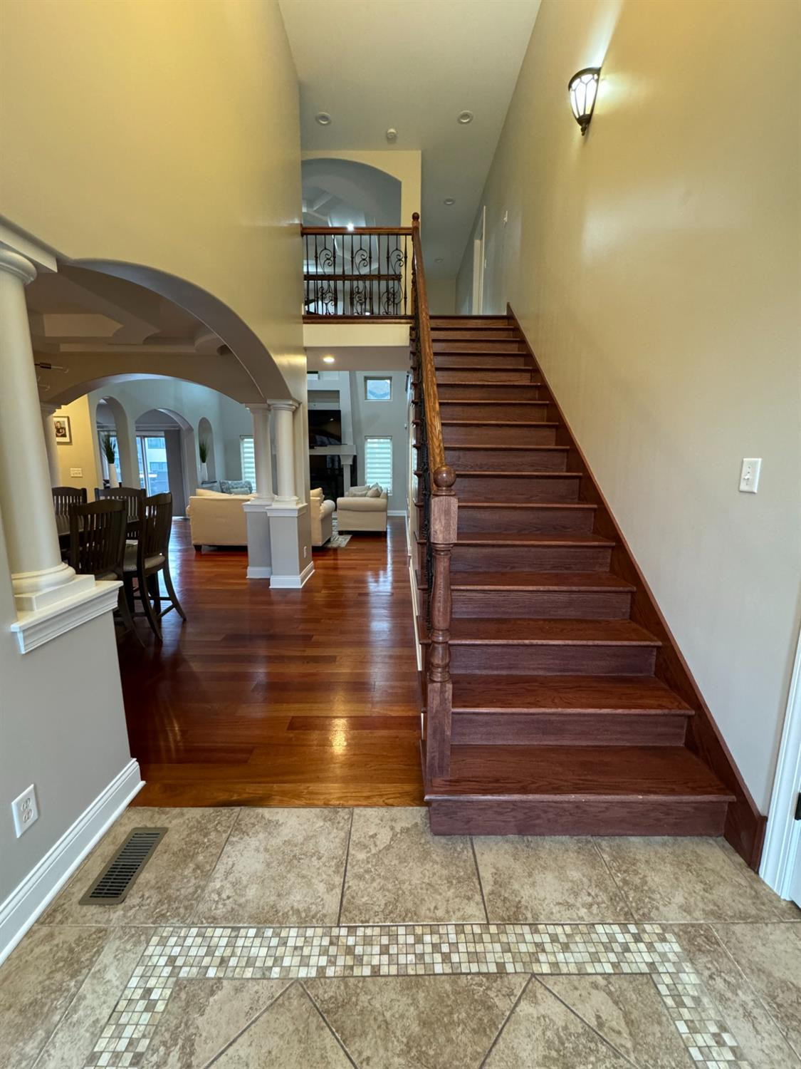 9310 Doubletree Drive North Crown Point, IN 46307 - Photo 2 of 20 a view of entryway and hall