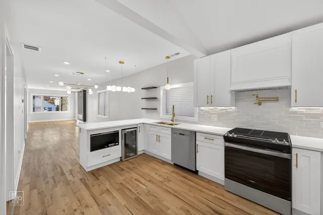 $599,500 | 3411 South Lituanica Avenue, Chicago, IL 60608