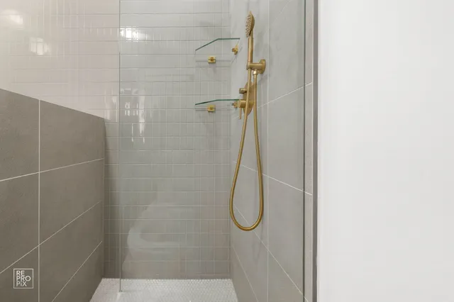 $599,500 | 3411 South Lituanica Avenue, Chicago, IL 60608