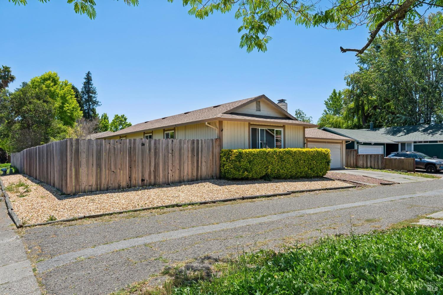 7293 Circle Drive Rohnert Park, CA 94928 - Photo 4 of 37