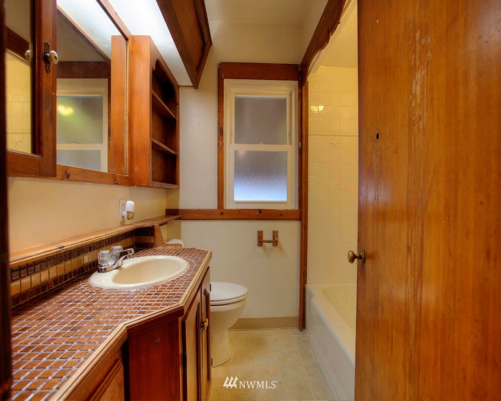 8104 Golden Given Road East Tacoma, WA 98404 - Photo 14 of 25 Gallery Image 14
