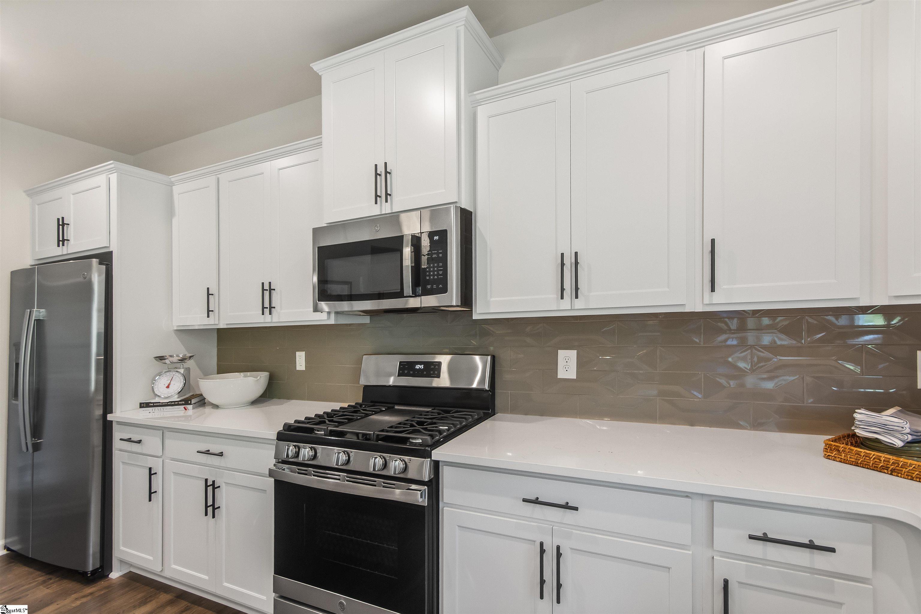 4033 Francis Spg Way Inman, SC 29349 - Photo 3 of 36