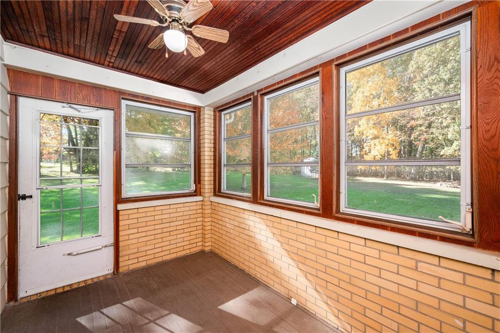 686 Christy Road Hermitage, PA 16148 - Photo 31 of 36 a view of an entryway