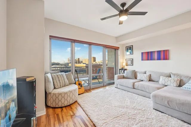 $224,900 | 929 Portland Avenue, Unit 410, Minneapolis, MN 55404