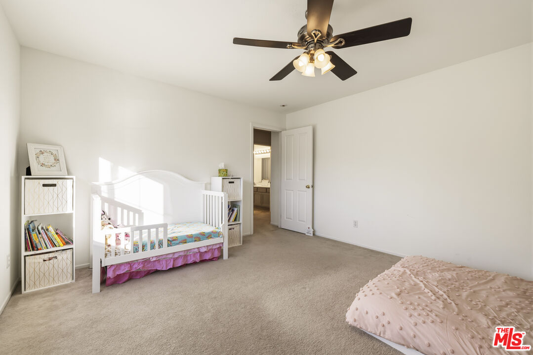 32610 Ridge Top Lane Castaic, CA 91384 - Photo 32 of 49