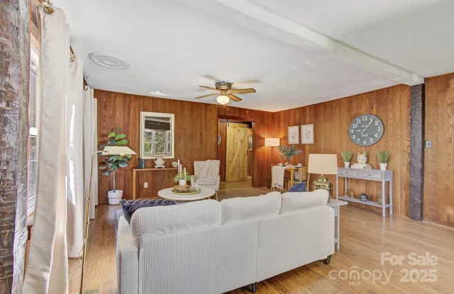 $379,900 | 152 Forest Hill Circle, Brevard, NC 28712