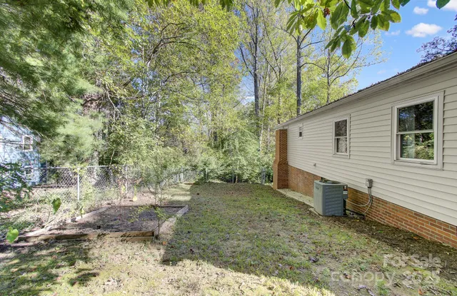 $379,900 | 152 Forest Hill Circle, Brevard, NC 28712