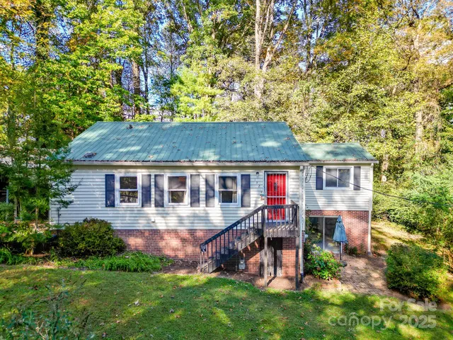 $379,900 | 152 Forest Hill Circle, Brevard, NC 28712