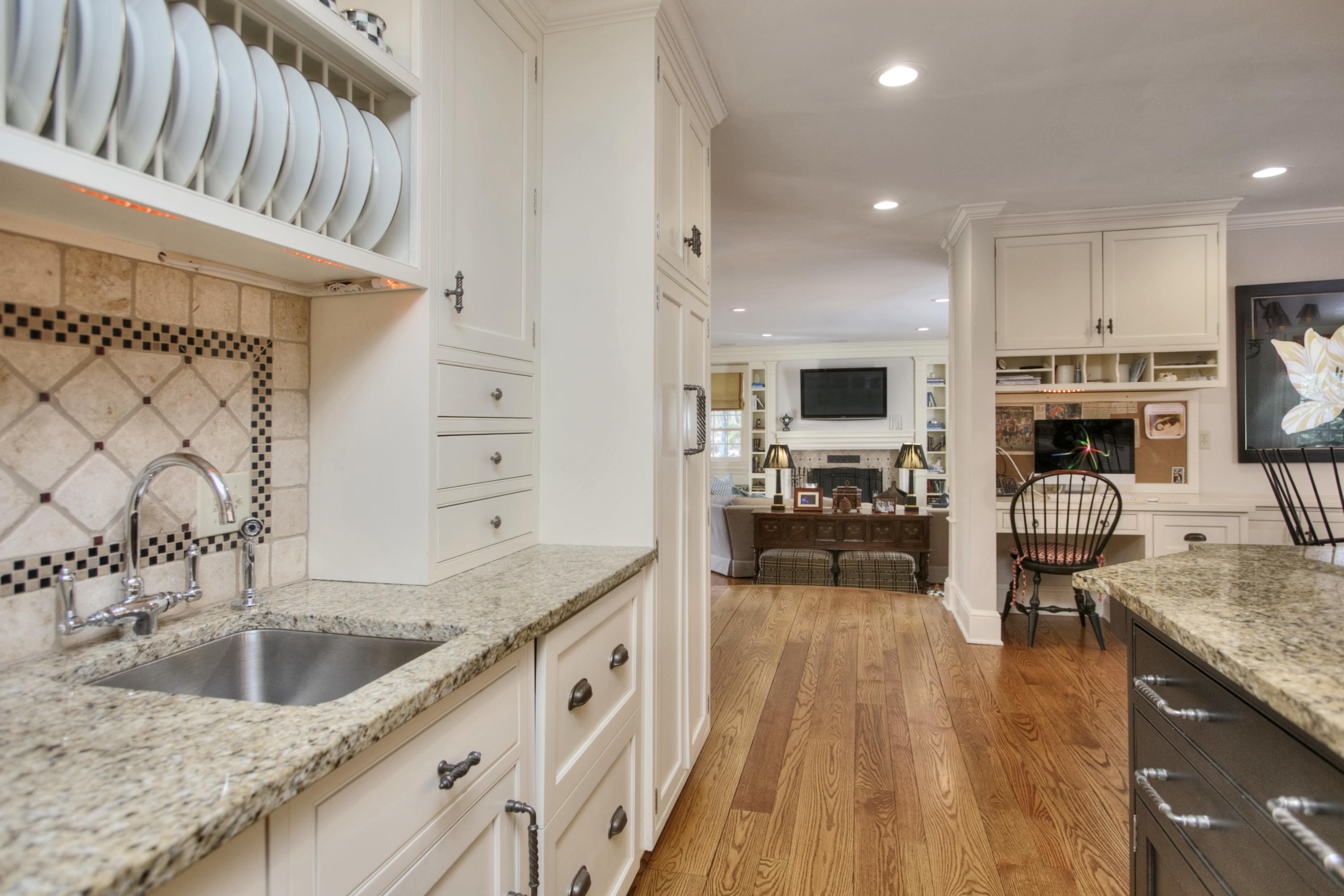67 Fable Farm Road New Canaan, CT 06840 - Photo 11 of 27 IMG_6907