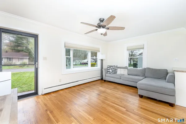 $284,900 | 46 Prospect Hill Drive, East Windsor, CT 06088