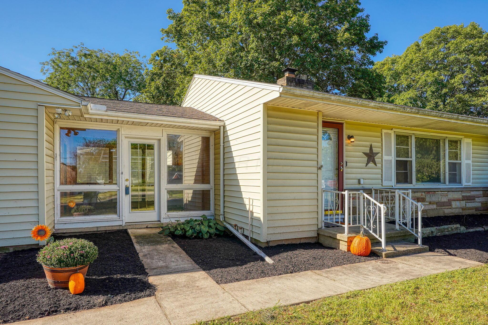 311 Tarlton Road Circleville, OH 43113 - Photo 5 of 42 311 Tarlton Rd (6)