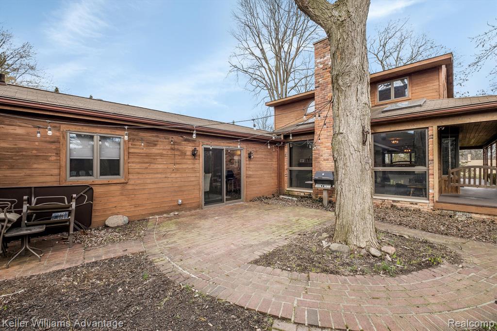 26275 Drake Road Farmington Hills, MI 48331 - Photo 46 of 67