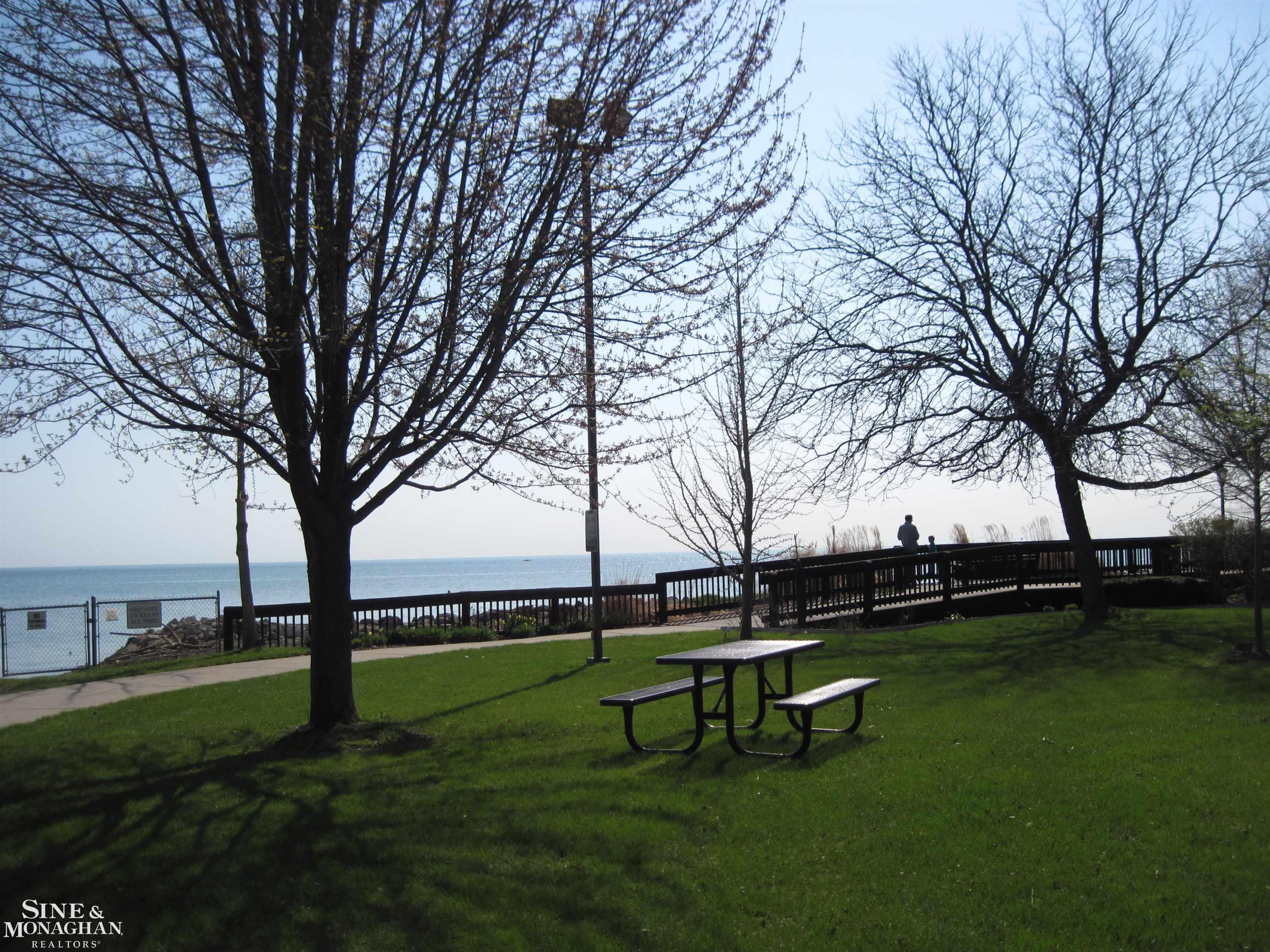 1228 Bedford Road Grosse Pointe, MI 48230 - Photo 55 of 56 50109214-54.JPG