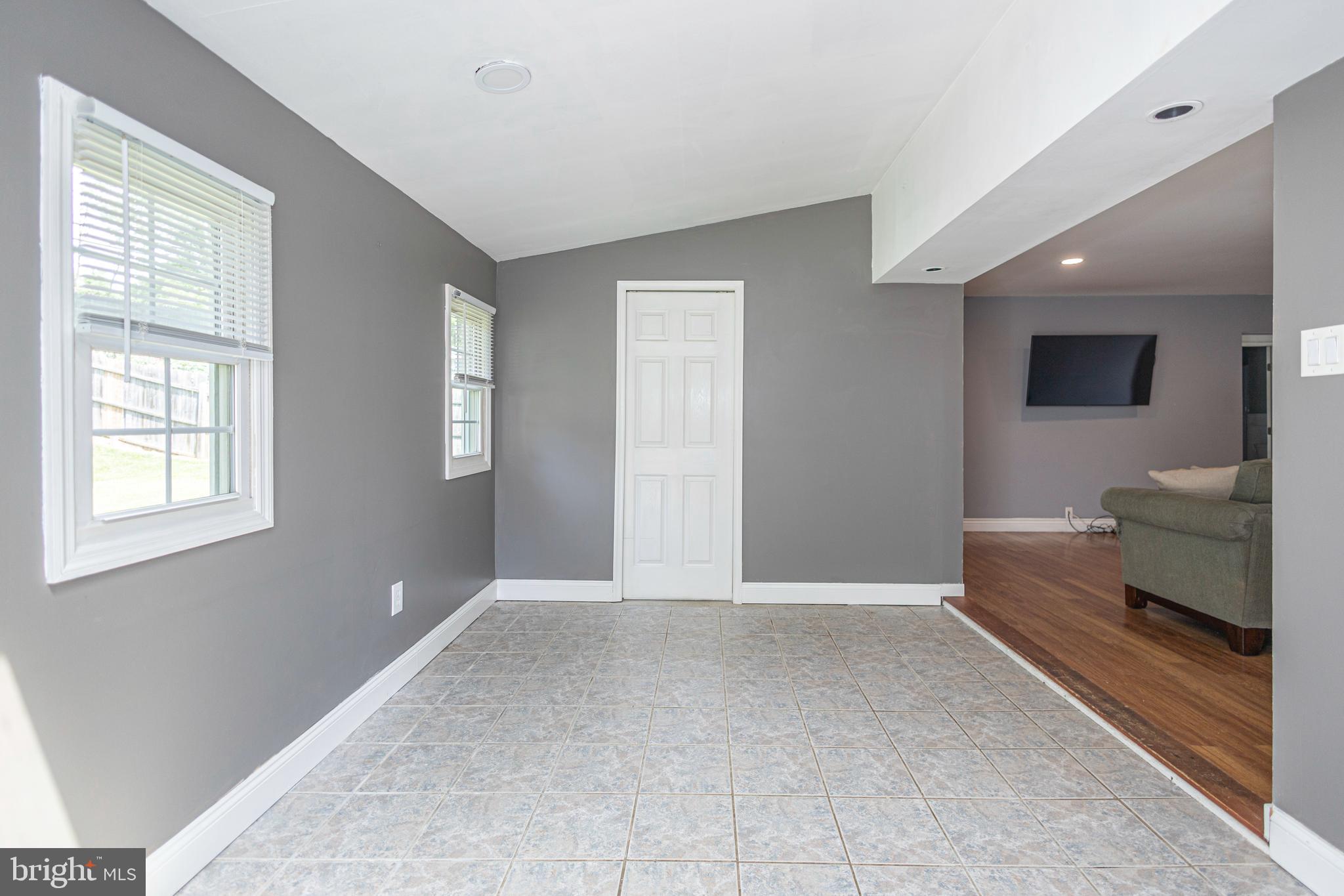 11 High Road Levittown, PA 19056 - Photo 15 of 40
