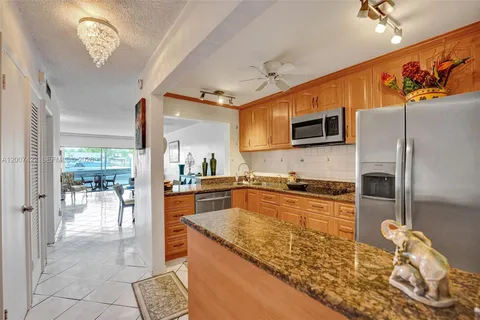 $229,900 | 455 Paradise Isle Boulevard, Unit 104, Hallandale Beach, FL 33009