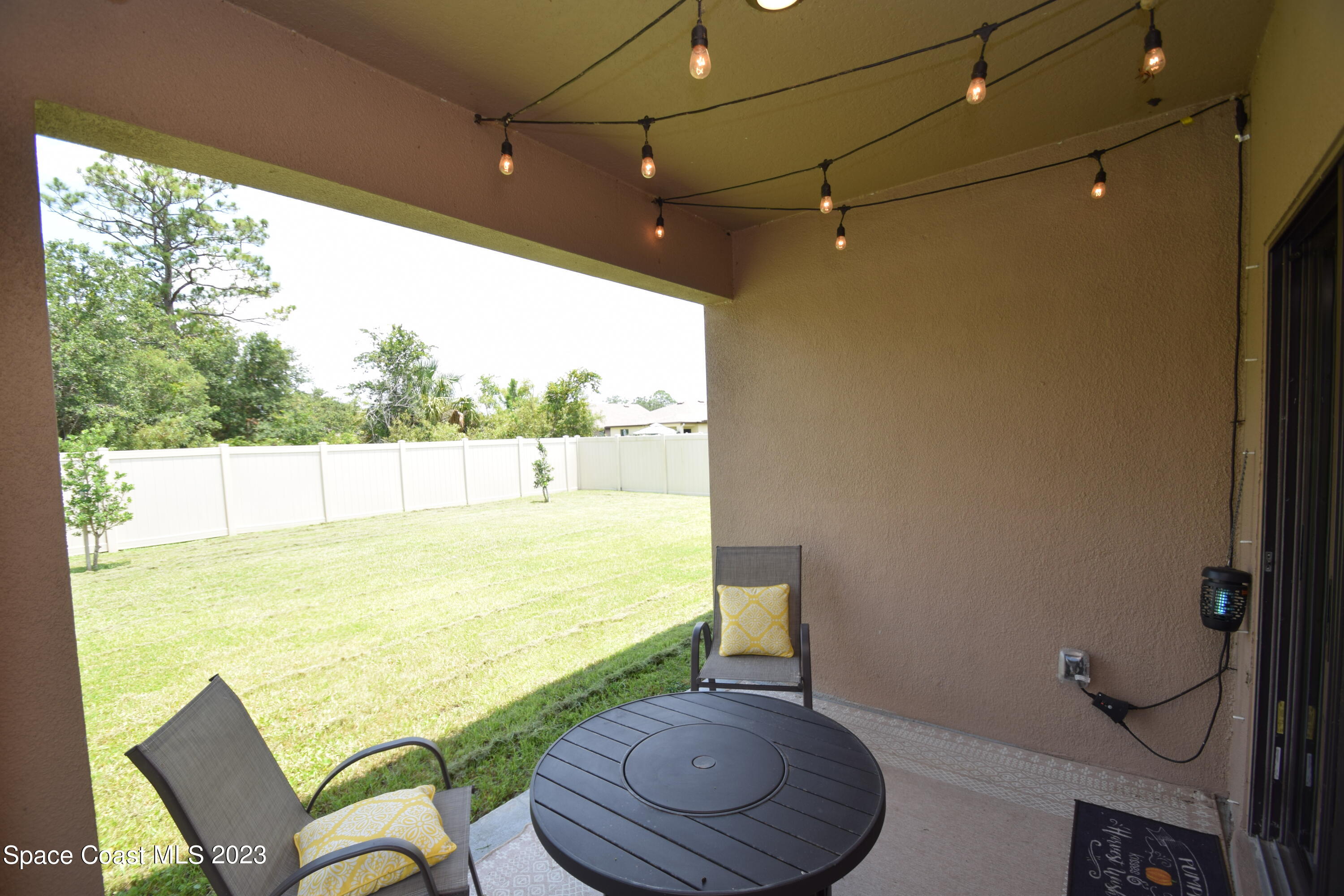 2103 Capital Drive Palm Bay, FL 32909 - Photo 4 of 84 Covered porch