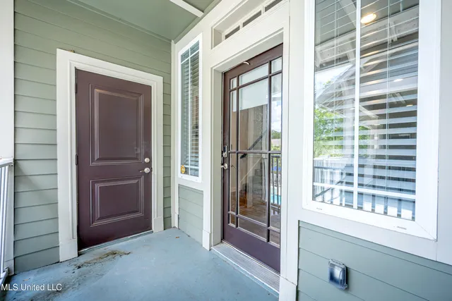 $1,800 | 922 Porter Avenue, Unit 216, Ocean Springs, MS 39564