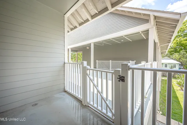 $1,800 | 922 Porter Avenue, Unit 216, Ocean Springs, MS 39564