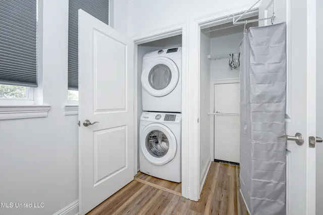 $1,800 | 922 Porter Avenue, Unit 216, Ocean Springs, MS 39564