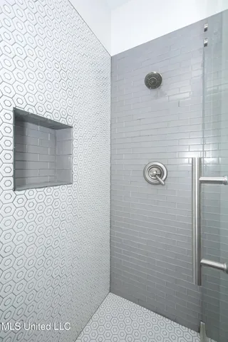 $1,800 | 922 Porter Avenue, Unit 216, Ocean Springs, MS 39564